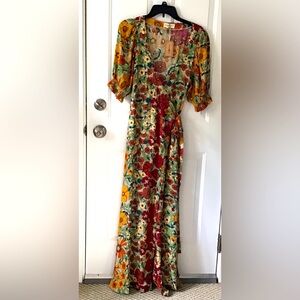 Natural Life floral wrap dress. NWT size small.  Never been worn. Non smoker